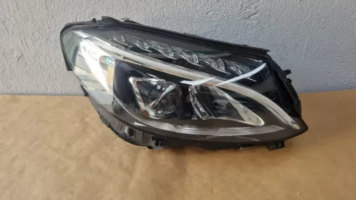 Farol LD Mercedes C180 C200 2015/2018 C/Led Original 