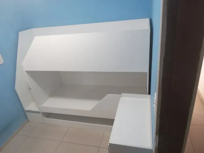 Treliche MDF e escrivaninha com gavetas
