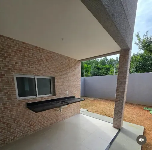 Casa duplex com três suítes no Eusébio -108m²