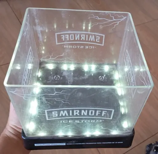 Cooler Luminoso promocional Smirnoff Ice Storm