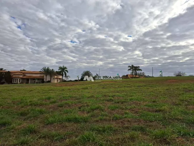 Terreno à venda, 420 m² por R$ 110.000,00 - Centro - Potirendaba/SP
