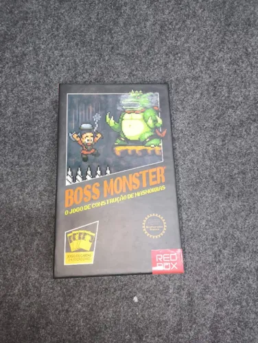 Boss Monster - Jogo de cartas (acompanha sleeves/shields)