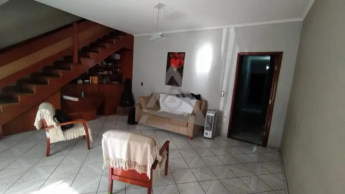 Casa à venda em Campinas, Jardim Aurélia, com 7 quartos, com 170 m²