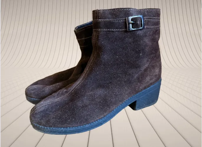 Botas de camurça marrom