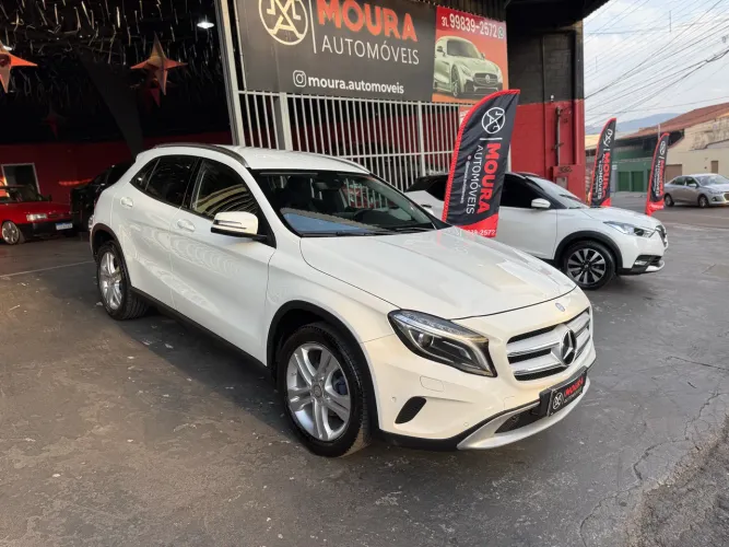 Mercedes-Benz GLA 200 Adv. 1.6/1.6 TB 16V Flex Aut. 2017