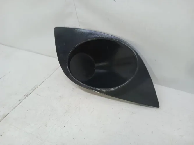 Moldura Farol Palio Attractive L/e Original Usado