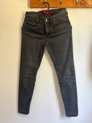 Calça jeans feminina Hugo Boss