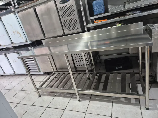 Mesa de aço inox 304 para cozinha industrial