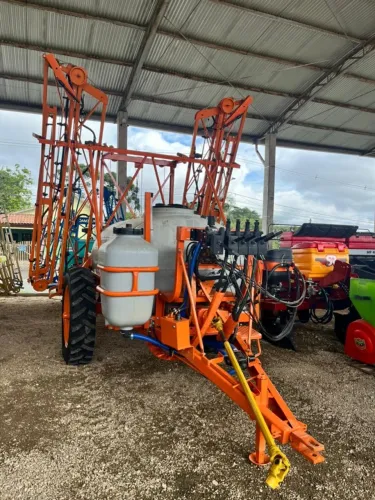 PULVERIZADOR COLUMBIA AD18 JACTO A CABO