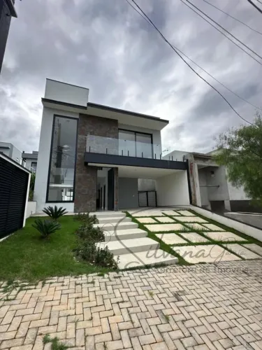 CASA Á VENDA NO CONDOMINIO MOSAICO ESSENCE COM PISCINA E 153M² DE CONSTRUÇÃO / MOGI DAS CR