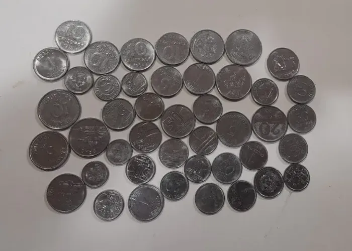 44 Moedas Raras,Brasil,Cruzeiros E Cruzados,Sem Repetições,Em Super Bom Estado