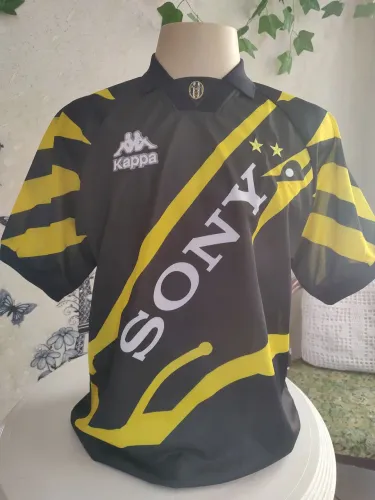 Camisa de Futebol Juventus 1996/97 Kappa Uniforme Terciário