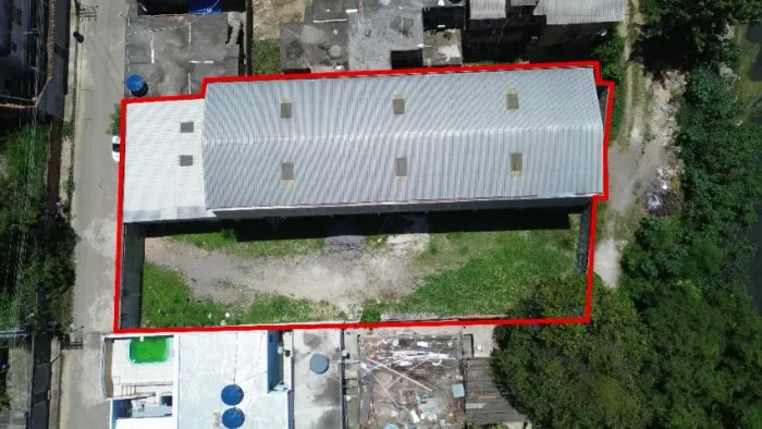 Vendo galpão 900m² de área. Bairro: Caiçara, Nova Iguaçu/RJ