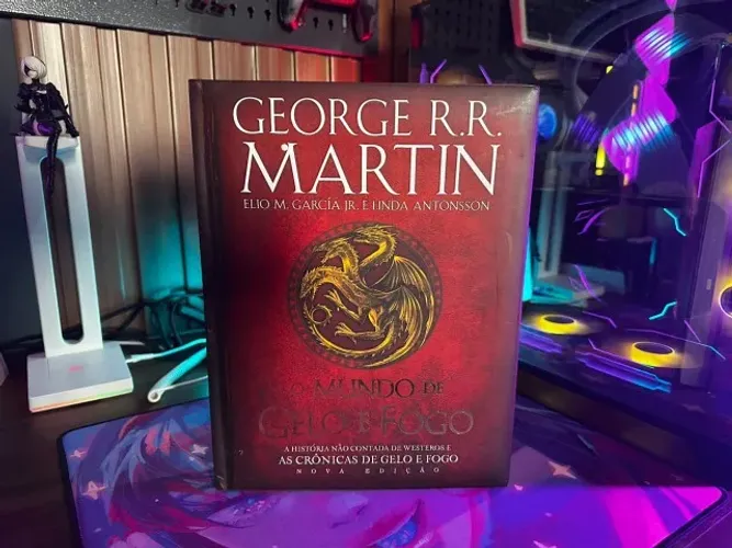 Livro O Mundo de Gelo e Fogo