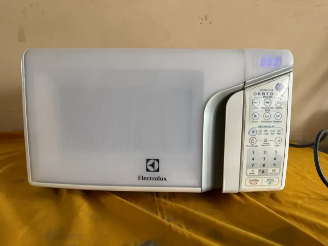 Microondas Electrolux 23 litros! Branco 