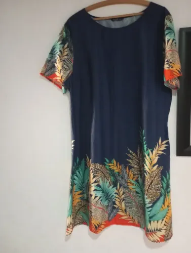 Vendo estes 6 vestido pôr 30.00 reais