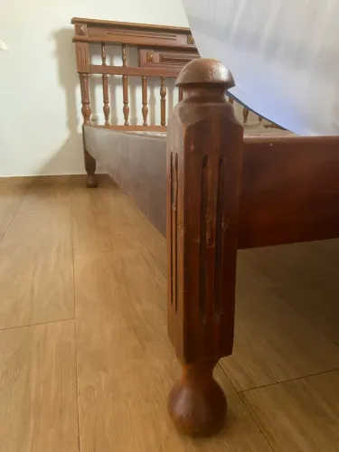 Cama casal madeira maciça