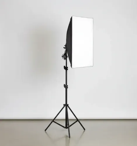 Super Softbox para Iluminação 60x60  + tripé de 2 metros .