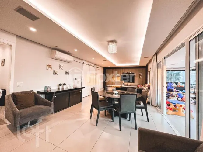 Apartamento à venda Rua José Gomes Falcão, Parque Industrial Tomas Edson - São Paulo