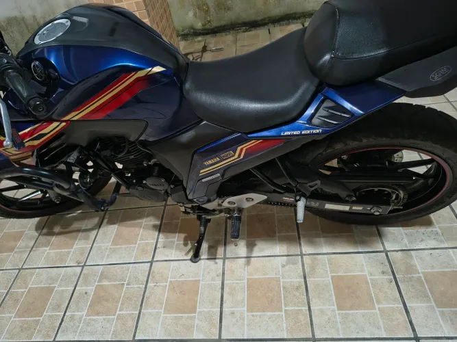 Yamaha FZ25