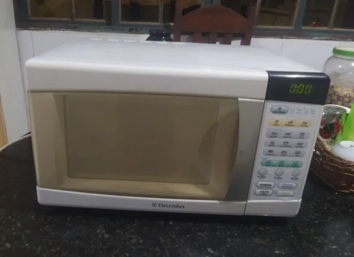 Microondas Eletrolux 21 litros