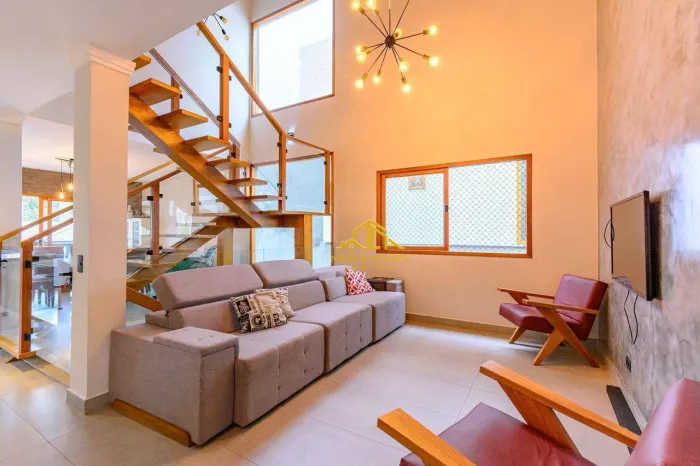 Casa com 4 quartos à venda, 250 m² por R$ 1.780.000 - Granja Viana - Residencial Palm Hill