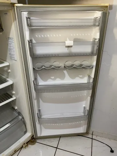 GELADEIRA FROST FREE BRASTEMP