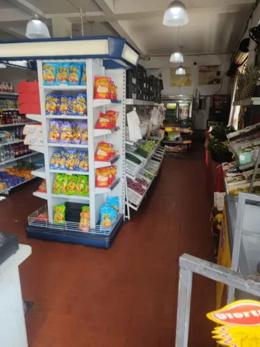 MERCADO EM SUZANO,  VALOR 299 MIL, V0M 100 MIL.