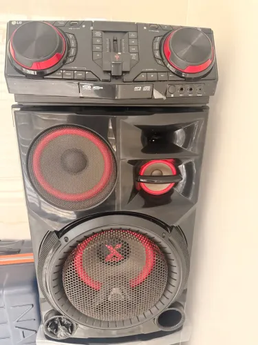 SOM LG XBOOM 2.700W 