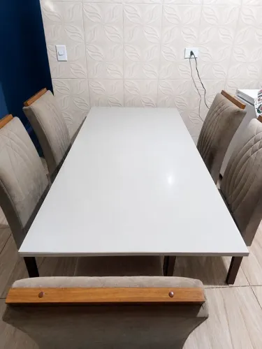 Mesa de vidro de 6 cadeiras