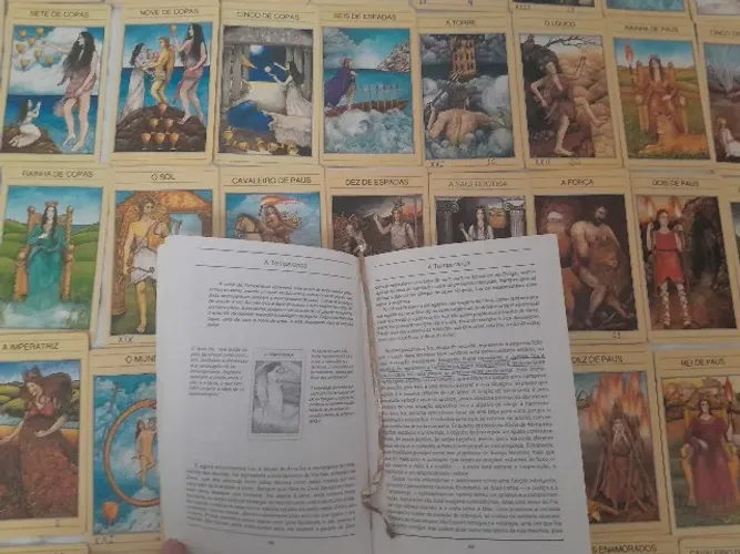 Tarot Mitológico com Livro