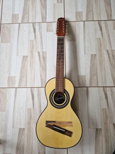 Viola Caipira da marca Rozini