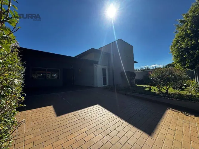 Casa com 3 dormitórios à venda de 231 m² no Condomínio Flamboyant em Atibaia/SP - CA6068.