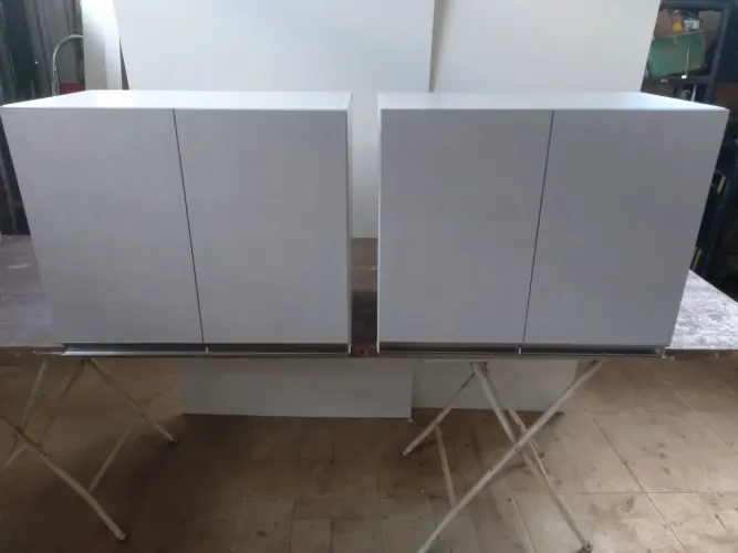 Vd 2 armários porta cinza corpo branco novos