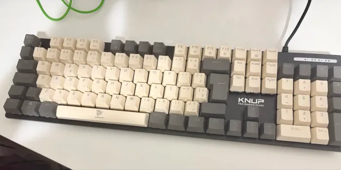 Teclado Madset mecânico switches vermelho