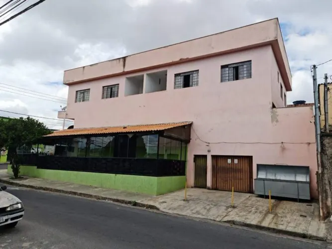 Casa à venda, 2 quartos, 1 vaga, Letícia - Belo Horizonte/MG