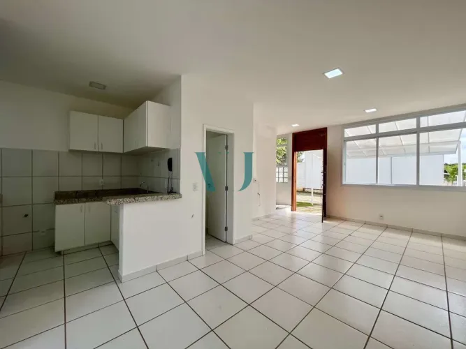 Casa em condomínio para alugar no Parque Taquaral com 3 dormitórios e garagem coberta