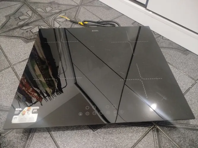Cooktop de indução 220 volts - EOS - novo