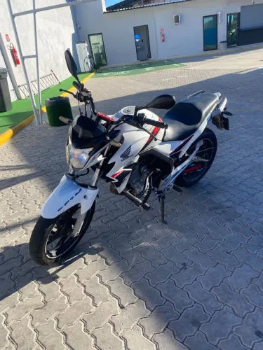 Cb 250 f Twister