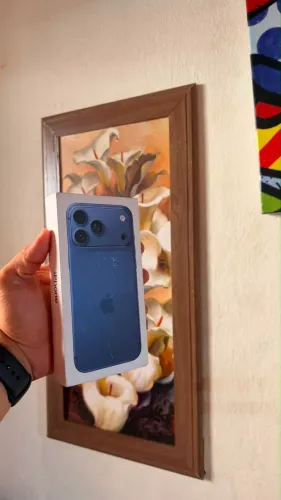 Iphone 17 pro max lacrado azul
