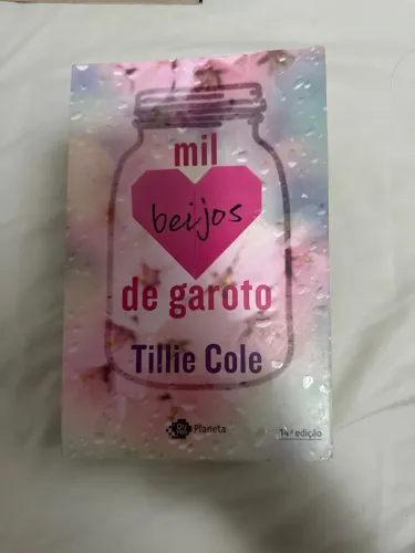 livro mil beijos de garoto 