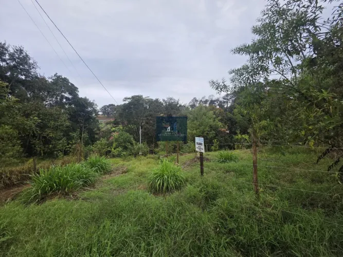 TERRENO ESCRITURADO EM RIO MANSO - MG - 80KM DE BELO HORIZONTE - 2,27hectares - POVOADO DE