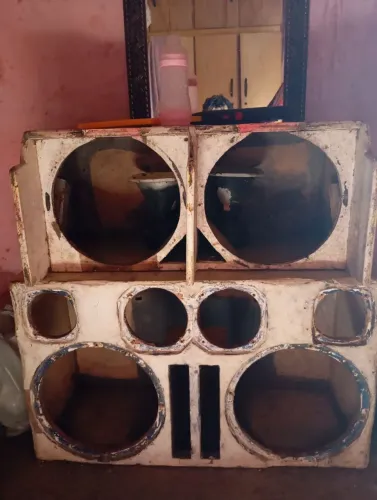 Vendo ou troco essa caixa de som em algo do meu interesse