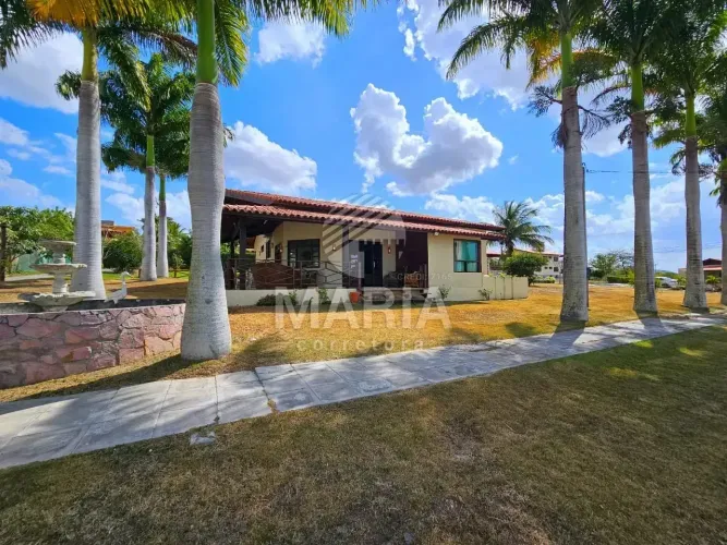 Casa de condomínio com 03 suítes à venda em Gravatá/PE!