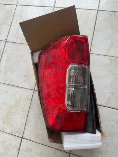 LANTERNA DA NISSAN FRONTIER 2017 a 2026 400,00