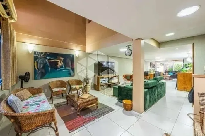 CASA CONDOMÍNIO 3 DORMITÓRIOS E 3 VAGAS NA TRISTEZA