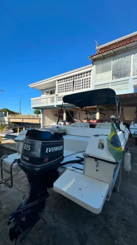 Lancha Diamar Tycoon Cabinada 23 Pés - Evinrude V6 225 HP - Documentada