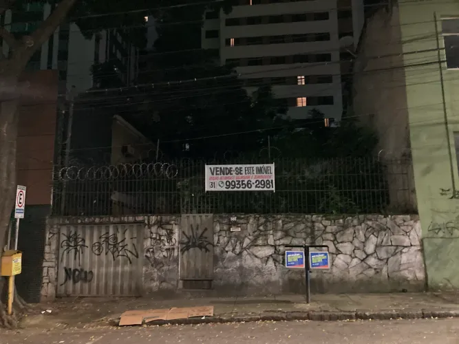 Vende-se este imóvel na Savassi/BH.