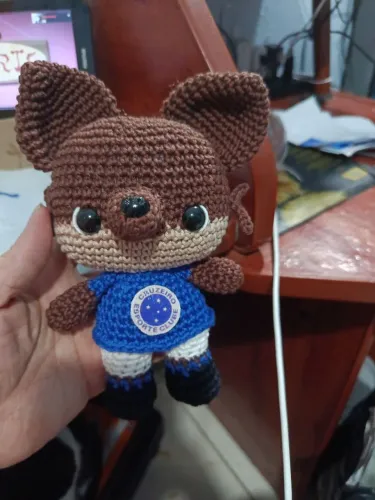 Raposão de amigurumi 