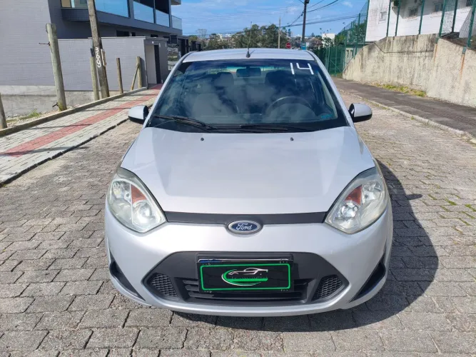 Ford Fiesta Sedan SE 1.6 8V Flex 4P 2014